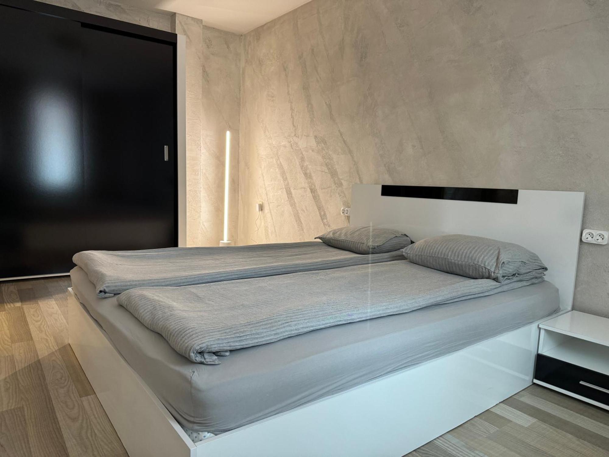 Parchevich 31 Center Apartment - 24H Self Check-In Sofia Luaran gambar
